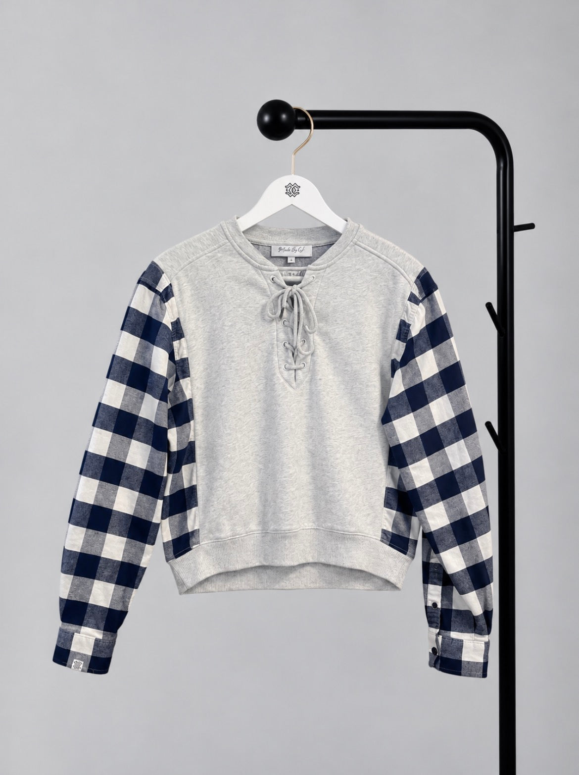 Sweatshirt – Gingham Sleeve Edition